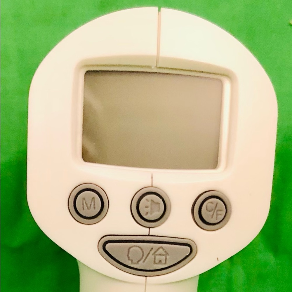 Infrared digital thermometer - Picture 3 of 5
